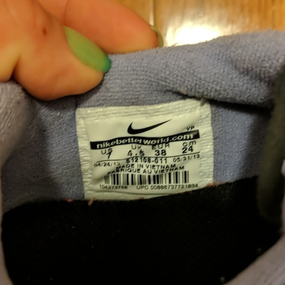 Purple and black nike free run 2 shoes - Picture 8 of 8